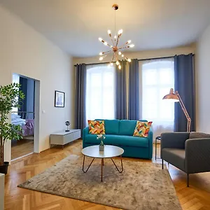 Appartement Fancy For 5 With Self-check-in At Spittelberg, Vienne