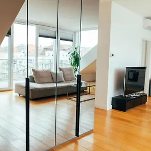 Large - Great For Groups - With Balcony Or Terrace Apartment