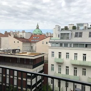 Moderne Trifft Tradition Im Herzen Wiens Apartment